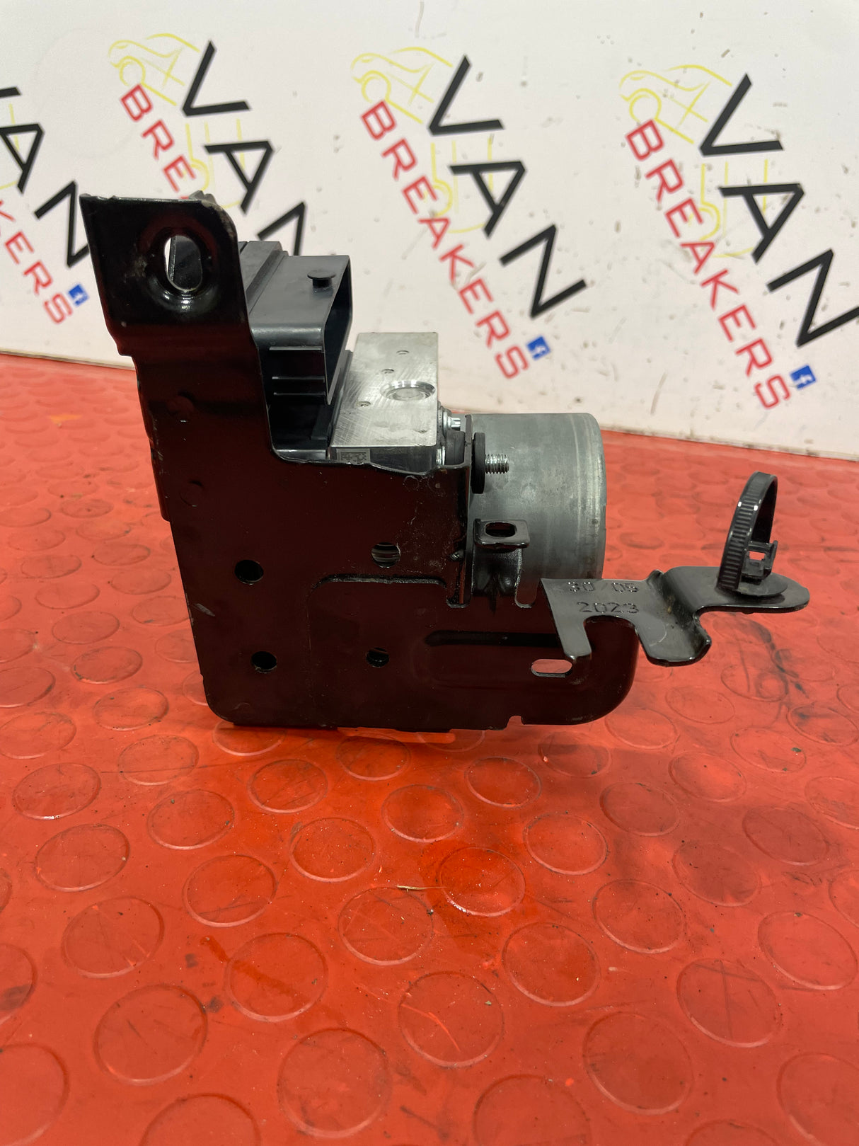 Citroen Berlingo Peugeot Partner ABS PUMP, CONTROL UNIT AND BRACKET 1.5 2019-2023 P/N 0265956944