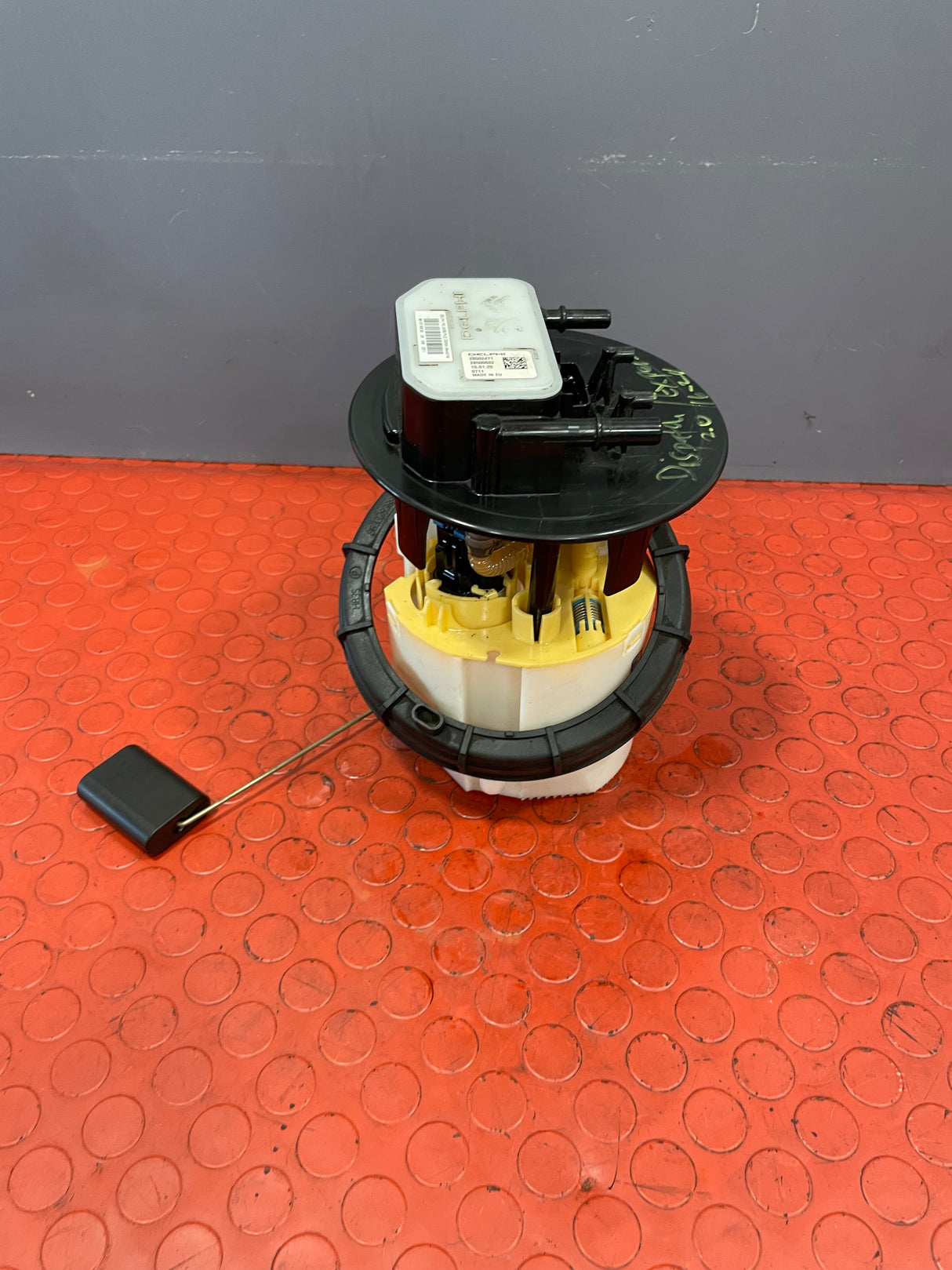Peugeot Expert/Toyota Proace/Vauxhall Vivaro/Citroen Dispatch/Fiat Scudo FUEL TANK SENDER UNIT (6Pin) 2.0 HDI 2016-2024 P/N 9807056380 - 1 / 28502471