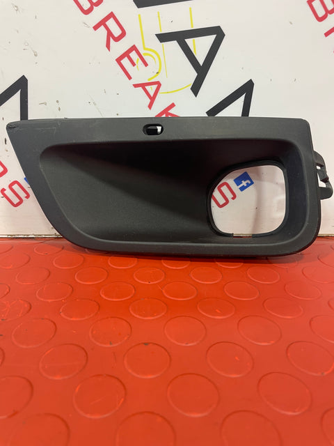 Citroen Berlingo/ Peugeot Partner/ Vauxhall Combo/ Toyota Proace City FRONT BUMPER SPOT LIGHT COVER DRIVERS SIDE O/S 2019-2024 P/N BR-18152