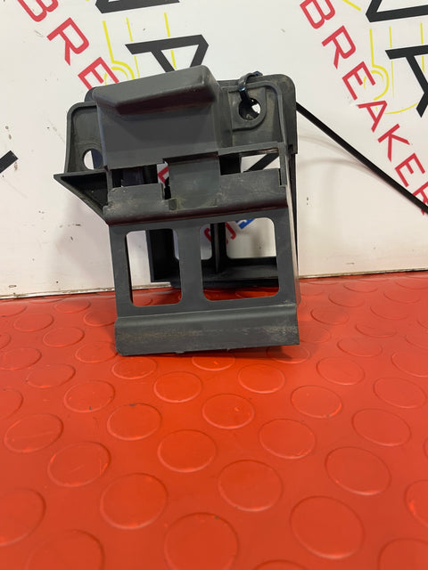 Mercedes Sprinter 906 FRONT BUMPER BRACKETS 2011 P/N A9066850263 A