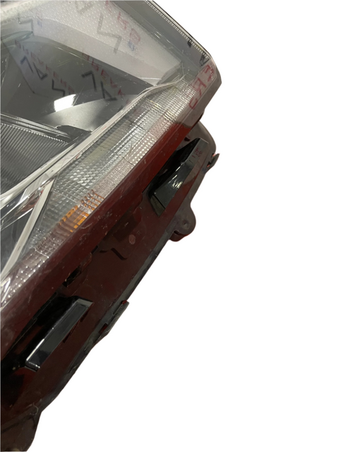 Maxus Deliver 9 2021 DRIVERSIDE HEADLIGHT (DAMAGED CLIPS) P/N C00076962