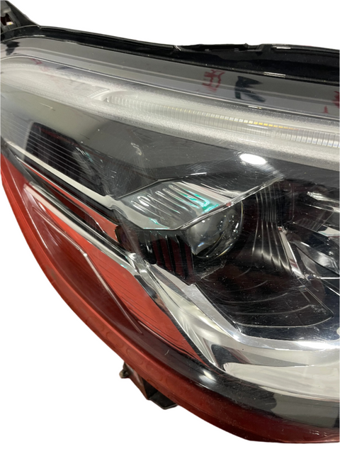 Maxus Deliver 9 2021 DRIVERSIDE HEADLIGHT (DAMAGED CLIPS) P/N C00076962