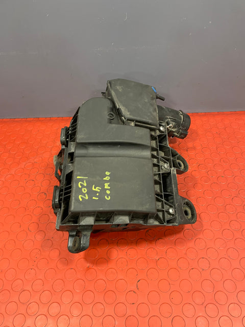 Citroen Berlingo/Peugeot Partner/Vauxhall Combo/Toyota Proace City COMPLETE AIRBOX w/ AIR FILTER & MAF SENSOR 2019-2024 1.5/1.6 P/N 9828002080 - 1