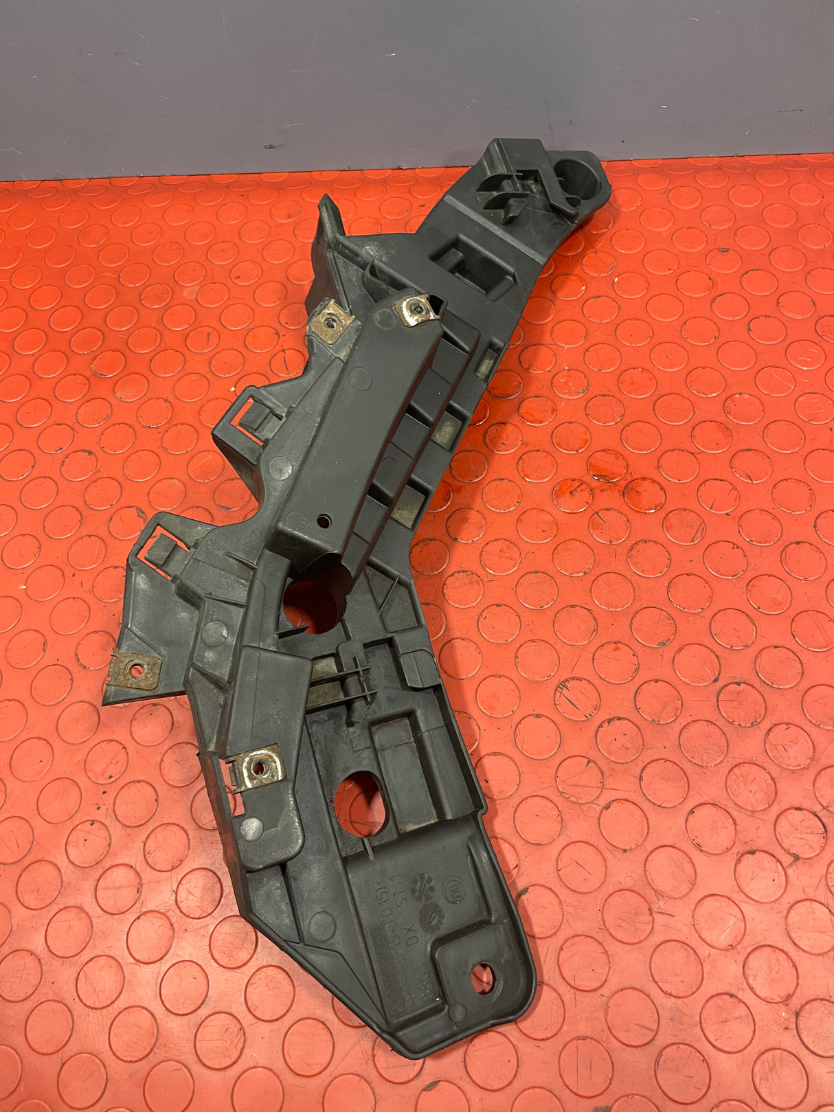 Citroen Relay/Peugeot Boxer/Fiat Ducato HEADLIGHT BRACKET/BUMPER BRACKET Driver's Side 2020 P/N 1391282080