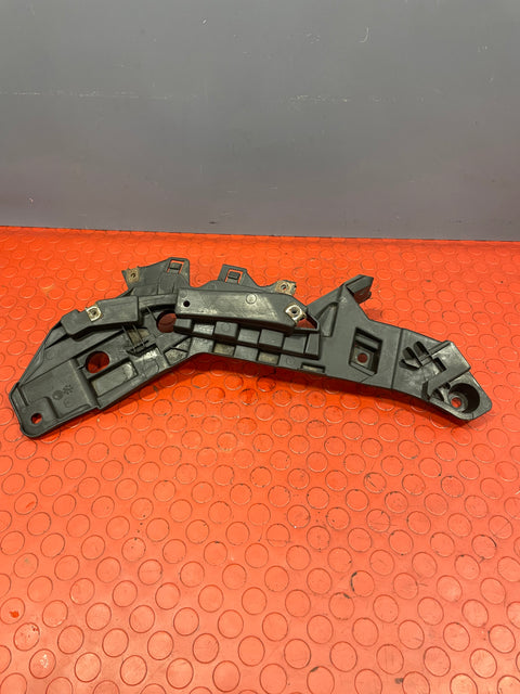 Citroen Relay/Peugeot Boxer/Fiat Ducato HEADLIGHT BRACKET/BUMPER BRACKET Driver's Side 2020 P/N 1391282080