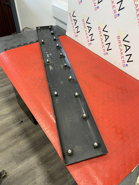 Renault DRIVERS SIDE MOULDING TRIM 2010 P/N 828200148R