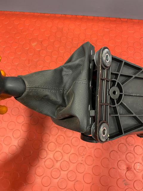 Volkswagen Crafter 2.0 FWD 6-Speed GEAR SELECTOR MECHANISM 2021 P/N 2N0711025