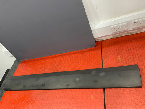 Volkswagen Crafter SIDE PANEL MOULDING TRIM Passenger's Side 2009 P/N A9066900762