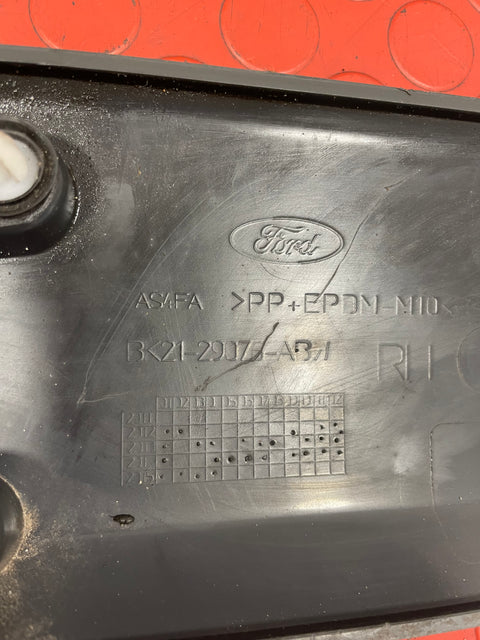 Ford Transit Custom DRIVERS SIDE SLIDING DOOR MOULDING TRIM 2013-2016 P/N BK2129076ABW - 1