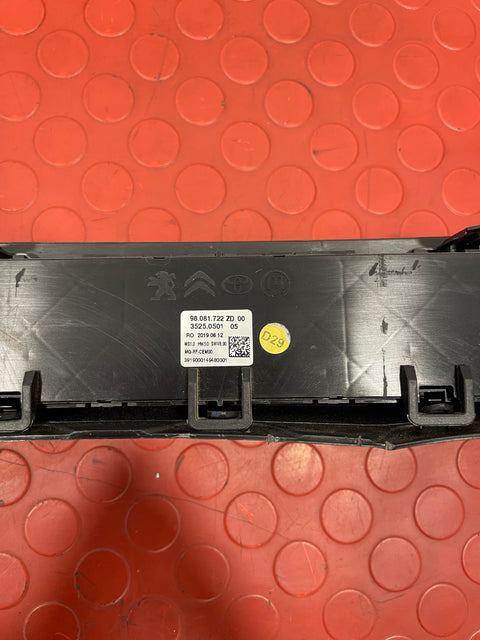 Peugeot Expert Citroen Dispatch Toyota Proace DASHBOARD TRIM CLIMATE CONTROLS WITH STEERING COLUMN TOP 2018-2024 P/N 9809503677