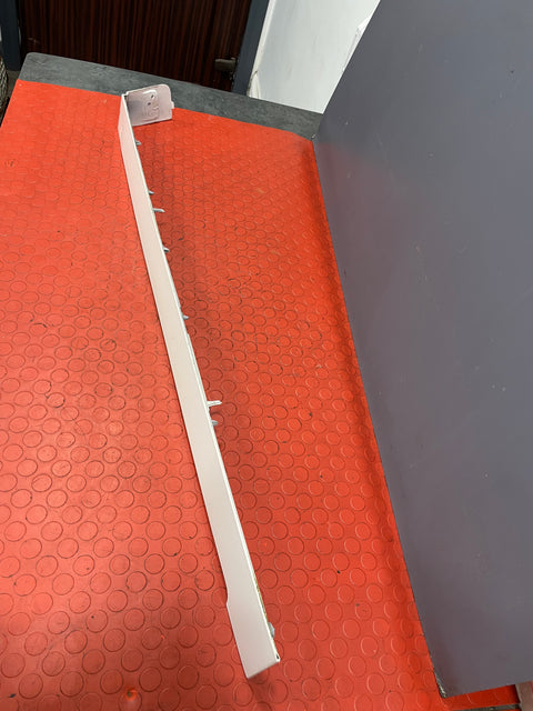 Citroen Dispatch/ Peugeot Expert/ Toyota Proace/Vauxhall Vivaro PASSENGER SIDE SLIDING DOOR RAIL TRIM (White) 2019-2023 P/N 9808384180 - 1