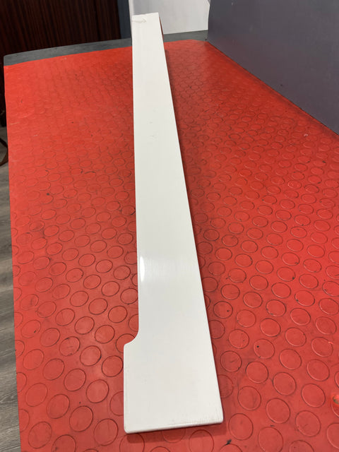 Citroen Dispatch/ Peugeot Expert/ Toyota Proace/Vauxhall Vivaro PASSENGER SIDE SLIDING DOOR RAIL TRIM (White) 2019-2023 P/N 9808384180 - 1