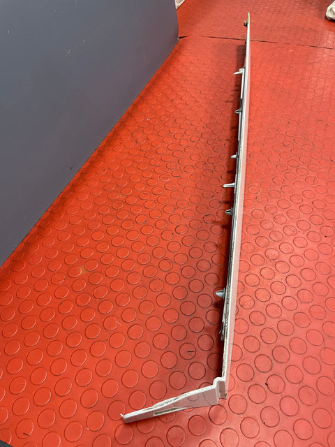 Citroen Dispatch/ Peugeot Expert/ Toyota Proace/Vauxhall Vivaro PASSENGER SIDE SLIDING DOOR RAIL TRIM (White) 2019-2023 P/N 9808384180 - 1