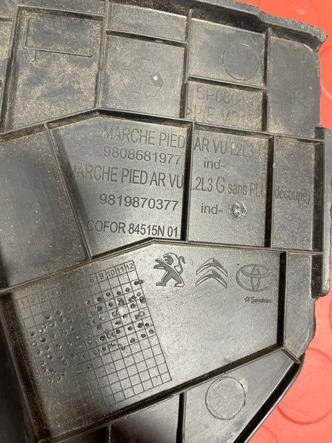 Vauxhall Vivaro/Citroen Dispatch/Peugeot Expert/Toyota Proace/Fiat Scudo SLIDING DOOR STEPBOARD TRIM Passenger's Side 2016-2024 P/N 9819870377 / 9808681977