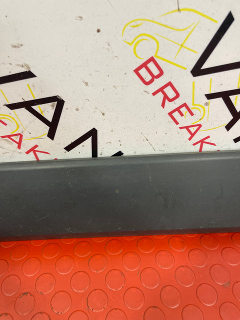 Ford Transit Custom DRIVERS SIDE SLIDING DOOR MOULD (SCRATCHED) 2014-2019 P/N BK2129076ABW