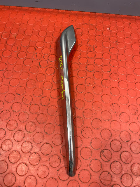 Vauxhall Combo FRONT BUMPER GRILL CHROME RIGHT SIDE P/N 9817065277