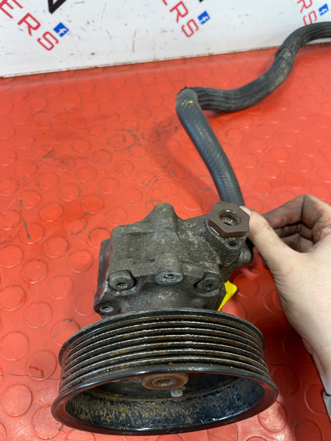 Renault Master POWER STEERING PUMP WITH HOSE AND POWER STEERING FLUID TANK 2.3 2015 P/N 7651955187