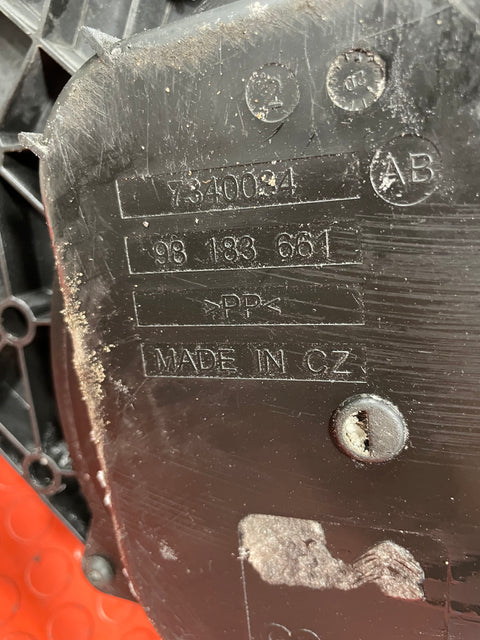 Vauxhall Vivaro/Citroen Dispatch/Peugeot Expert/Toyota Proace/Fiat Scudo ADBLUE TANK w/ PUMP 1.5 2016-2024 P/N 4099016 / 98183661