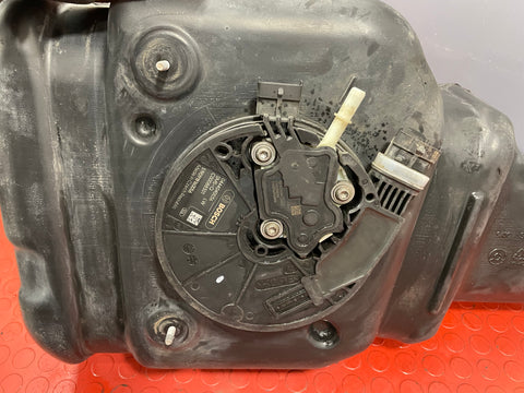 Saic Maxus Deliver 9 ADBLUE TANK WITH PUMP (4 Pin and 5 Pin plug) 2.0 TD 2021 P/N C00079649 / C00088301