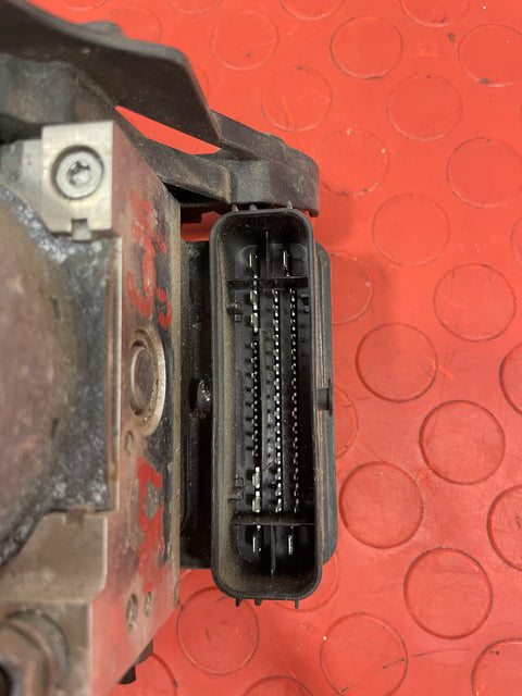 Volkswagen Golf ABS PUMP AND CONTROL MODULE MK7 1.6 P/N 3Q0907379Q