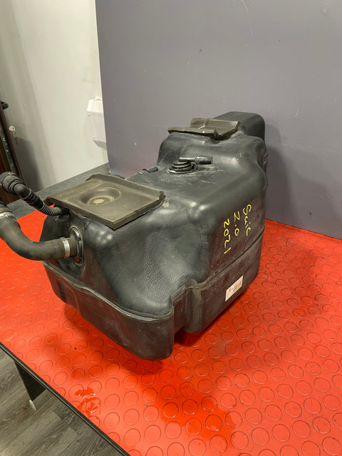 Saic Maxus Deliver 9 ADBLUE TANK WITH PUMP (4 Pin and 5 Pin plug) 2.0 TD 2021 P/N C00079649 / C00088301