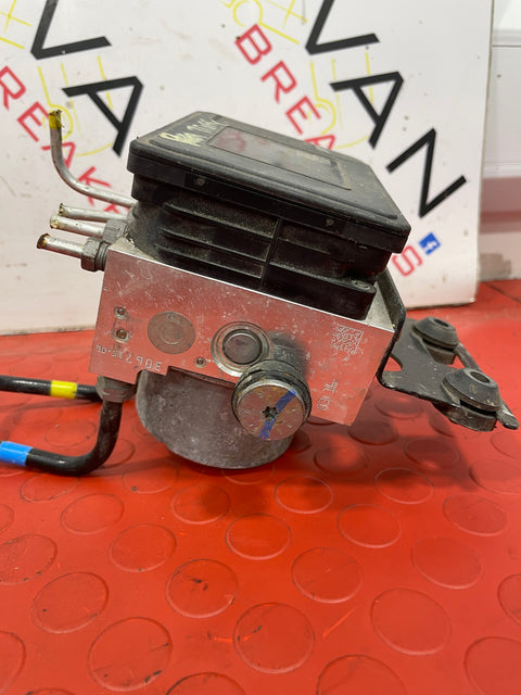 Renault Traffic ABS PUMP AND CONTROL MODULE 2014-2019 1.6 P/N 93459794