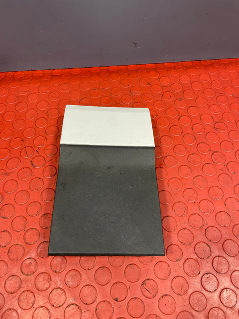 Saic Maxus Deliver 9 MOULDING TRIM LOWER RIGHT SIDE 2.0 2021-2024 P/N C00097786