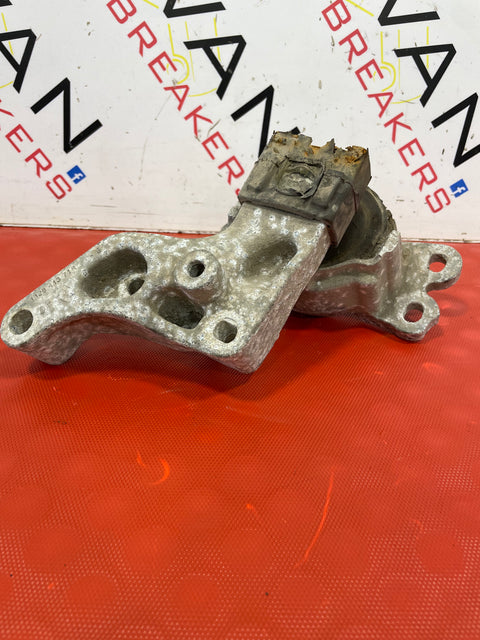 Renault ENGINE MOUNT P/N 112841371R