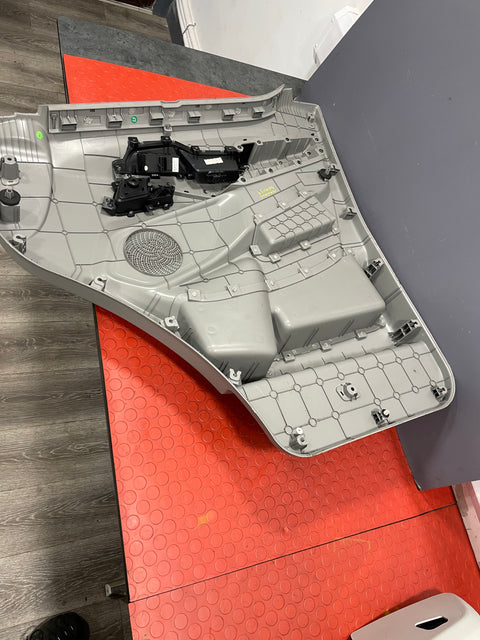 Saic Maxus Deliver 9 DOOR CARD TRIM Front Passenger's Side 2.0 2021-2024 P/N C00078397