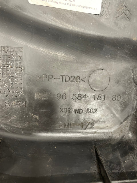 Citroen Berlingo/ Peugeot Partner FUSE BOX COVER 2008-2018 P/N 9658418180