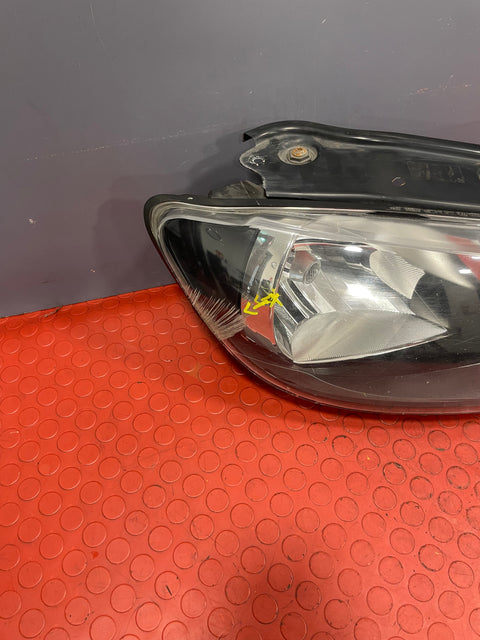 Volkswagen Caddy HEADLIGHT ASSEMBLY Driver's Side (with Scratches please see photos & 1 bulb missing) P/N TYC2012473152