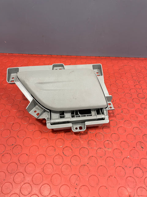 Saic Maxus Deliver 9 DASHBOARD PANEL CIGARETTE ASHTRAY 2021-2024 P/N SV63 / P00041