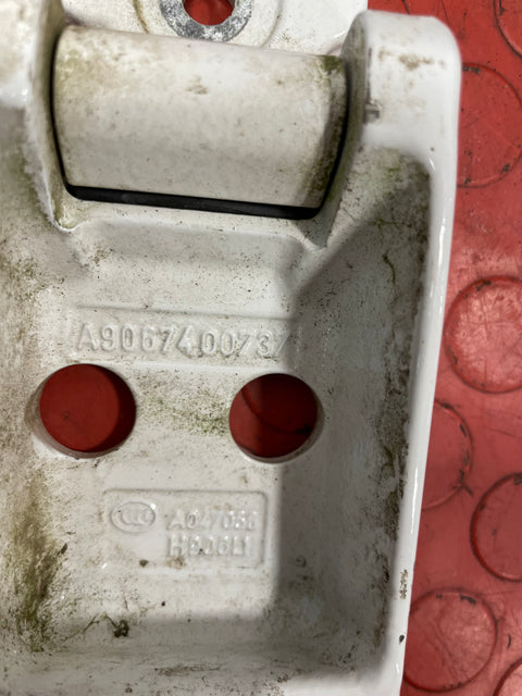 Volkswagen Crafter/Mercedes Benz Sprinter REAR DOOR PANEL HINGE Bottom Driver's Side RH 2016 P/N A9067400737