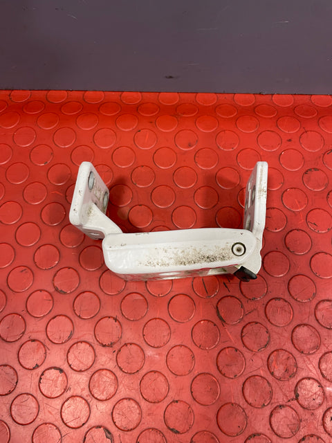 Volkswagen Crafter/Mercedes Benz Sprinter REAR DOOR PANEL HINGE Bottom Driver's Side RH 2016 P/N A9067400737