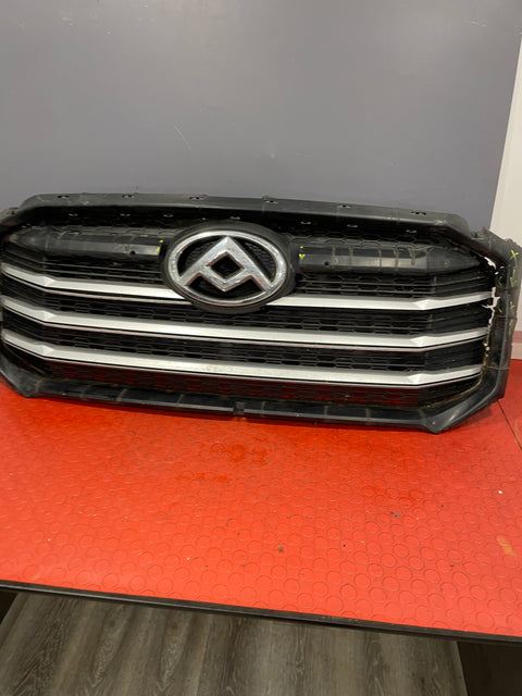 Saic Maxus Deliver 9 BUMPER GRILL (Left Side Frame Damage) SPARE OR REPAIR 2021-2024 P/N SV63