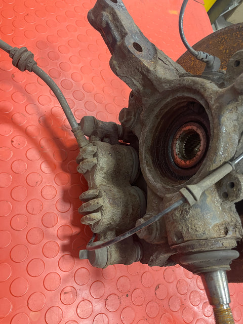 Vauxhall Movano/Renault Master FRONT WHEEL HUB RIGHT SIDE FWD W/ SPEED SENSOR & STUD BOLTS 2014