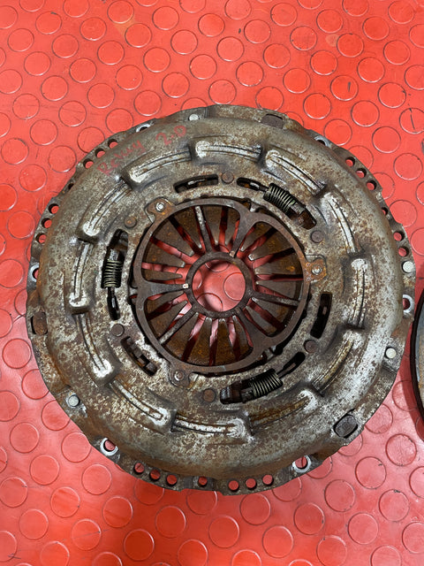 Citroen Relay/Peugeot Boxer/Fiat Ducato CLUTCH KIT PRESSURE PLATE & CLUTCH LINING 2.0 2008-2019 P/N126006510