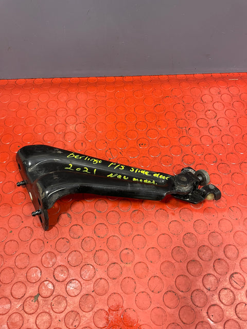 Citroen Berlingo/Peugeot Partner/Vauxhall Combo/Toyota Proace City SLIDING DOOR RUNNER HINGE Passenger's Side P/N 9816965980