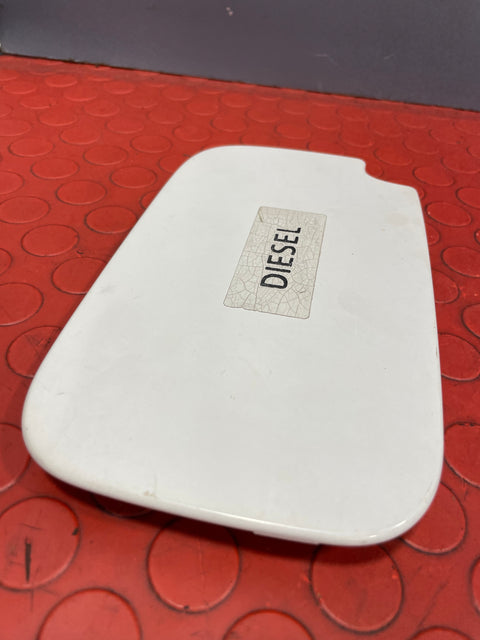 Citroen Berlingo/Peugeot Partner FUEL DOOR COVER/FUEL FILLER FLAP ( White/Diesel Sticker ) 2008-2018 P/N 9680449680 - 5