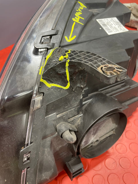 Ford Transit Custom HEADLIGHT DRIVER SIDE RH (REPAIRED) 2013-2018 P/N BK2113W029AJ