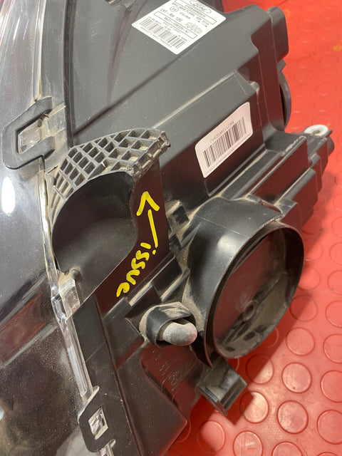 Ford Transit Custom HEADLIGHT DRIVER SIDE RH (BROKEN CLIP) 2013-2018 P/N BK2113W029AJ - 1