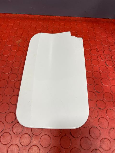Citroen Berlingo/Peuegot Partner/Vauxhall Combo/Toyota Proace City FUEL FILLER FLAP/FUEL DOOR COVER (White) 2019-2024 P/N 9817924480
