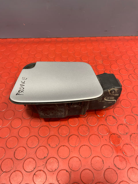 Citroen Dispatch/Peugeot Partner/Vauxhall Vivaro/Toyota Proace/Fiat Scudo FUEL COVER DOOR/FUEL FILLER CAP (Silver) 2016-2024 P/N 9808725080