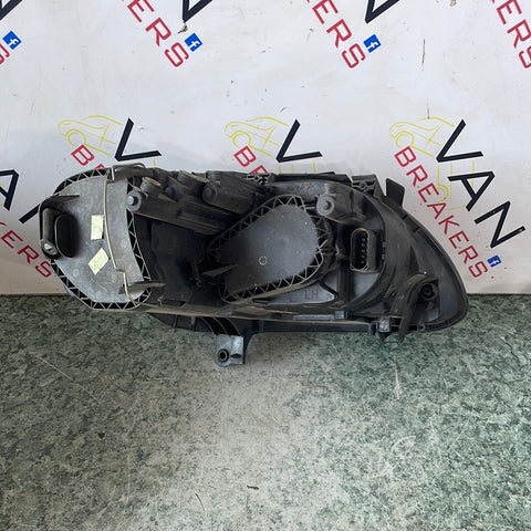 Volkswagen Caddy HEADLIGHT (DAMAGED MOUNTING POINT) PASSENGER SIDE 2008 P/N 2K0941005C