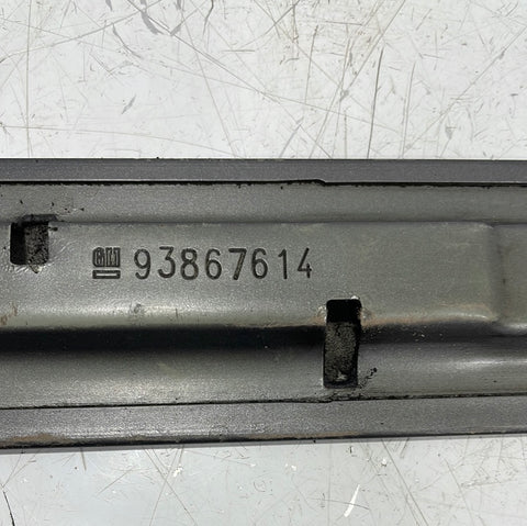 Renault Trafic/ Vauxhall Vivaro LEFT N/S SLIDING DOOR GUIDE RAIL COVER GREY 2014-2019 P/N 93867614