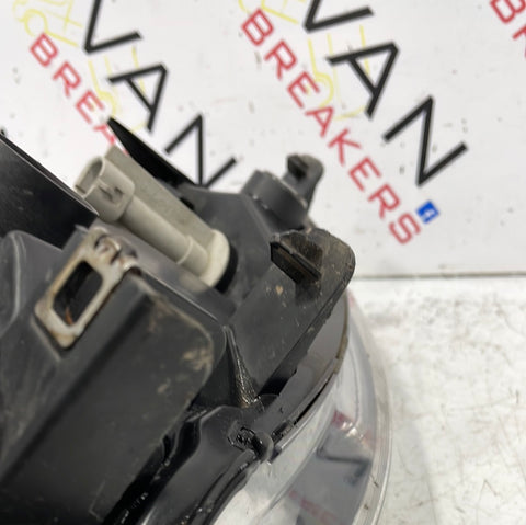 Vauxhall Vivaro/Nissan Primastar/Renault Trafic PASSENGER SIDE HEADLIGHT 2006-2014 P/N 93859833