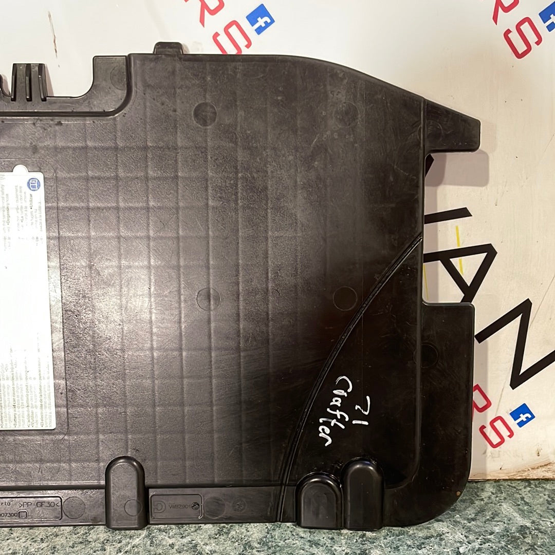 Volkswagen Crafter BATTERY BOX COVER 2.0 2017-2023 P/N 7C0907300