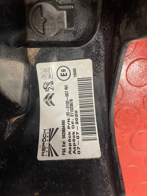 Citroen Berlingo/Peugeot Partner/Vauxhall Combo/Toyota Proace City DRIVERS SIDE TAILLIGHT (Scraped Lens) 2019-2024 P/N 9820554880 - 4