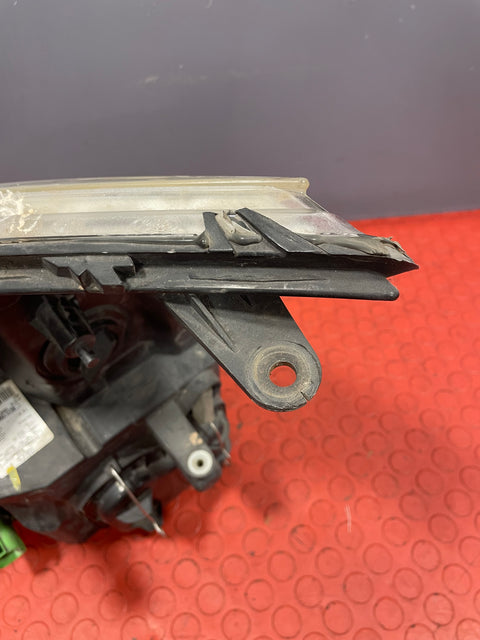 Ford Transit HEADLIGHT ASSEMBLY Mk7 2007-2013 Drivers Side (DAMAGED MOUNTING BRACKET) P/N 6C1113W029BG