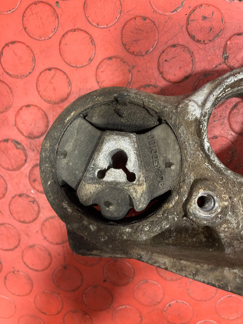 Citroen Berlingo/Peugeot Partner DRIVESHAFT MOUNT  2015-2018 P/N 81090780 - 1